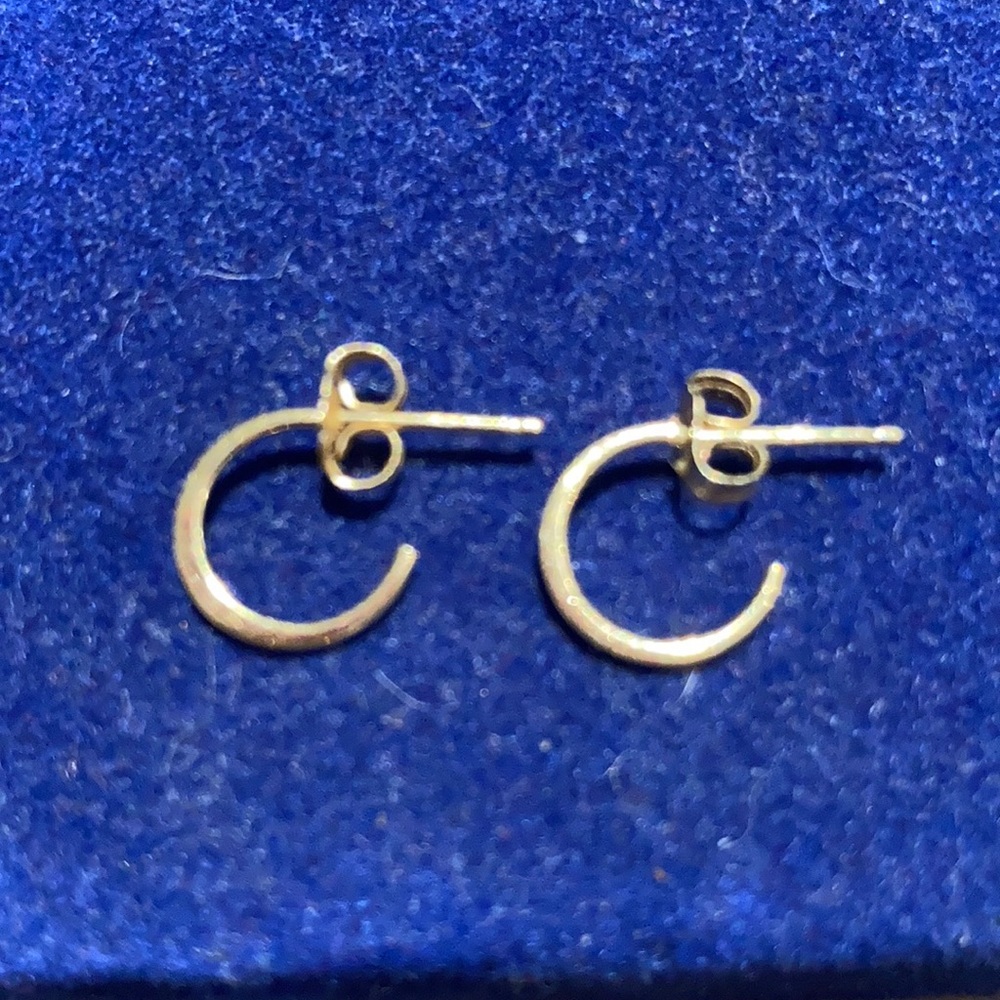 18k gold minimalist hoops